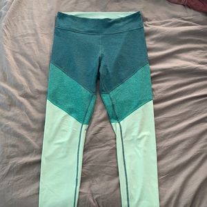 Outdoor Voices 7/8 leggings. Size 10.